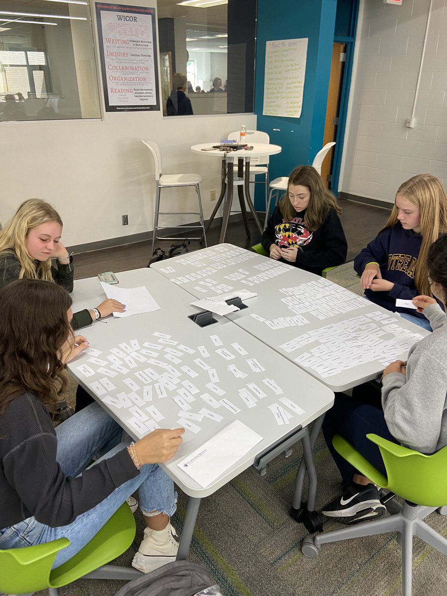 Tech-free study tools created by our 2nd year students! #collaborativestudygroups #ExperientialLearning <a href="/BEHS_SDE/">Brookfield East</a> <a href="/BCHS_SDE/">Brookfield Central HS 🇺🇸</a> <a href="/launch_sde/">LAUNCH in Elmbrook</a>