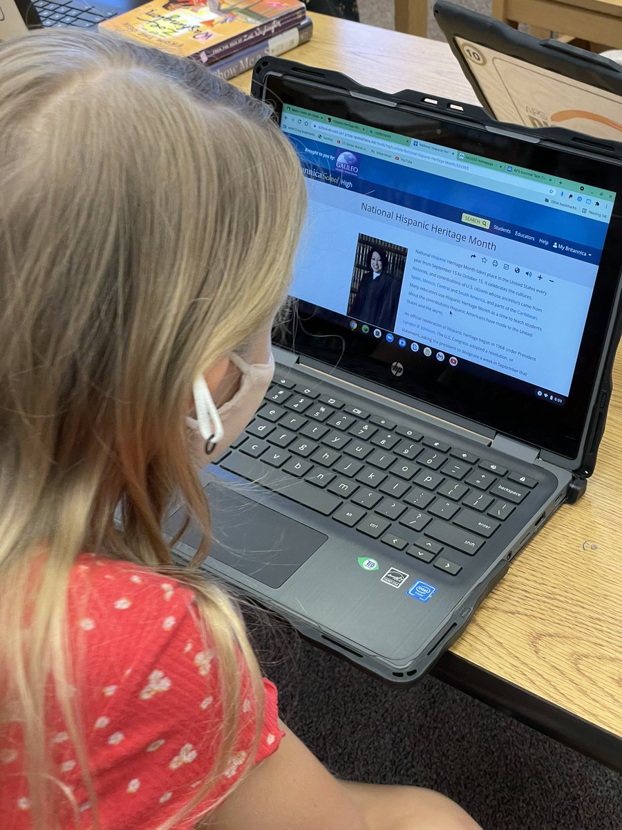 lander_library's tweet photo. 3, 4, and 5 graders are celebrating #HispanicHeritageMonth by researching it on @galileolibrary and posting their facts to @padlet @jbland100 @APSITPatrice @JenWinSaunders @APSMediaServ https://t.co/lBJV0QtE3K