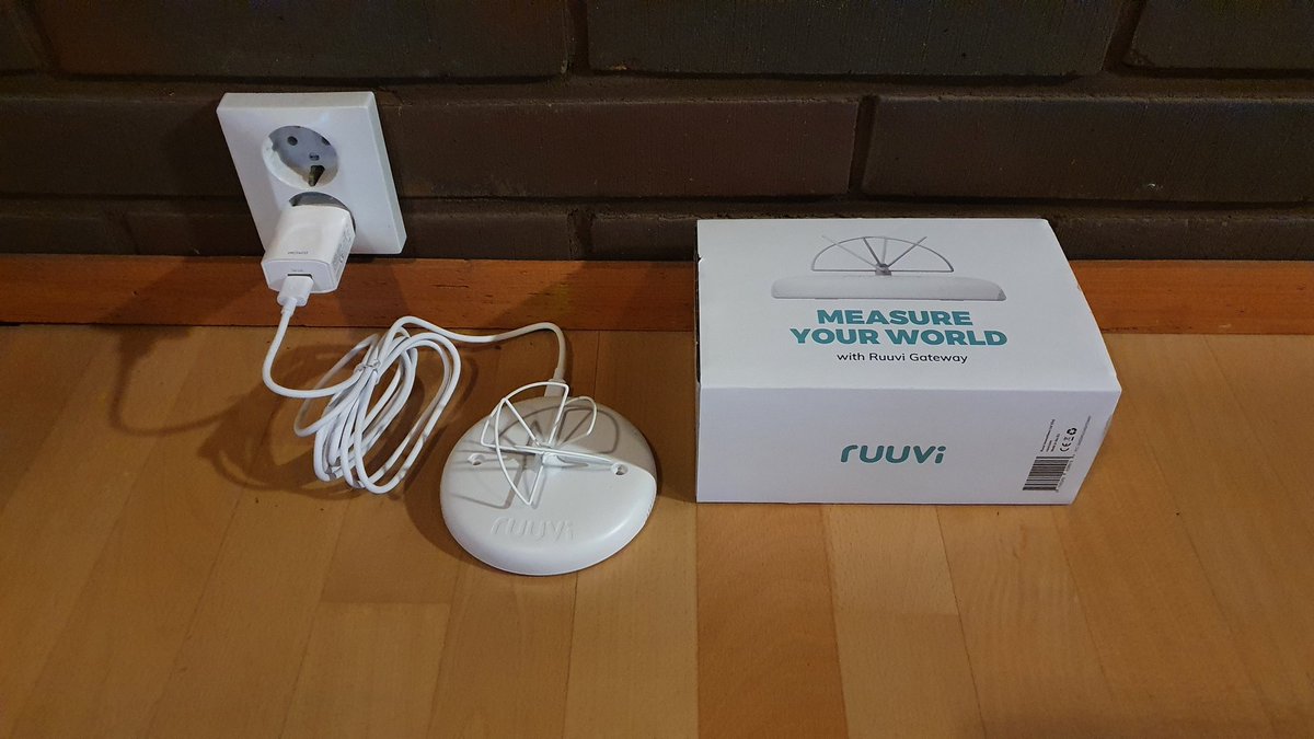 Pepe3S's tweet photo. Tänään sain pitkän malttamattoman odotuksen jälkeen @ruuvicom Gatewayn. Käsittämättömän helppo asennus. Jos verkkopiuhalla laittaa, niin ei mitään asetuksia ja wifi:n asetukset sai puhelimella tuosta vain näpästyä sisään. Harvoin mitään suosittelen, tätä on pakko suositella. https://t.co/xCHcFfxA3b