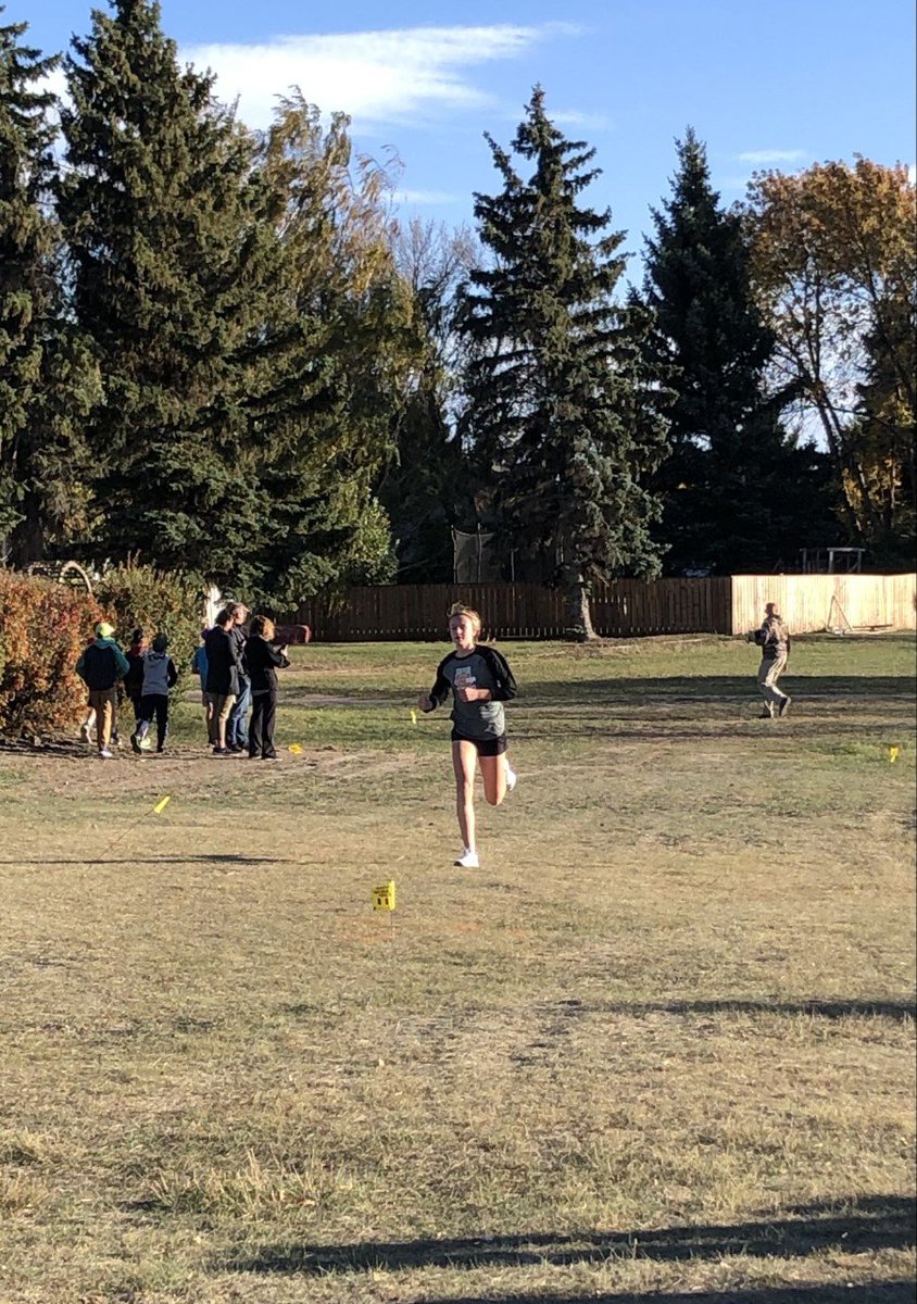Congratulations to Kasey Jessiman for winning 1st Place in the Intermediate Girls 3000m at Cross Country Sectionals in Outlook last night. As always, she represented our school with pride! Well done Kasey. 👏👏👏