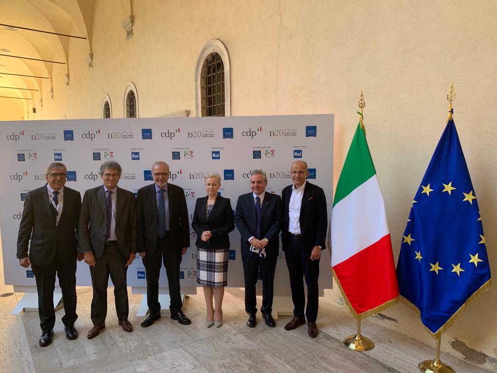 ICOgob's tweet photo. At #D20LTIC 🇮🇹, meeting of the CEOs of @caissedesdepots, @EIB, @BGK_pl, @KfW , @GruppoCDP and @ICOgob 

Strengthening joint cooperation between 🇪🇺 institutions to boost #sustainable #growth https://t.co/KRLRSUwtZ6
