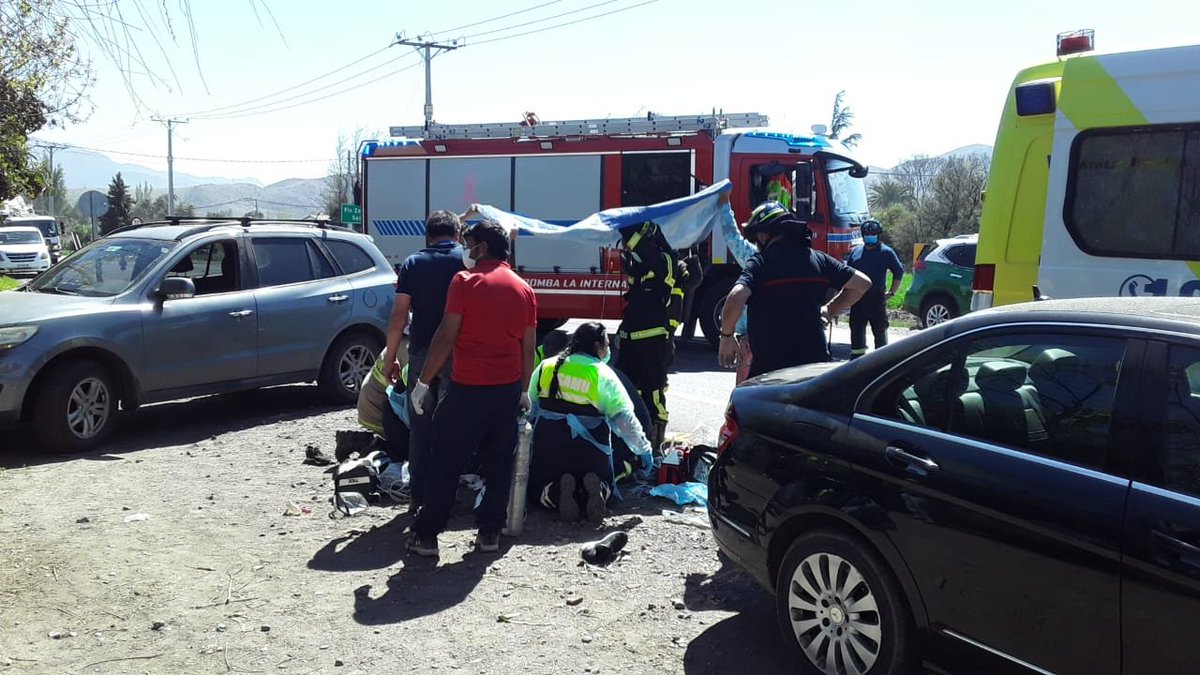 PutaendoInforma's tweet photo. 🔴[AMPLIAMOS] Grave permanece motociclista que fue impactado hace pocos minutos en ruta San Felipe-Putaendo, sector puente Encón https://t.co/5hlLBHyyI5