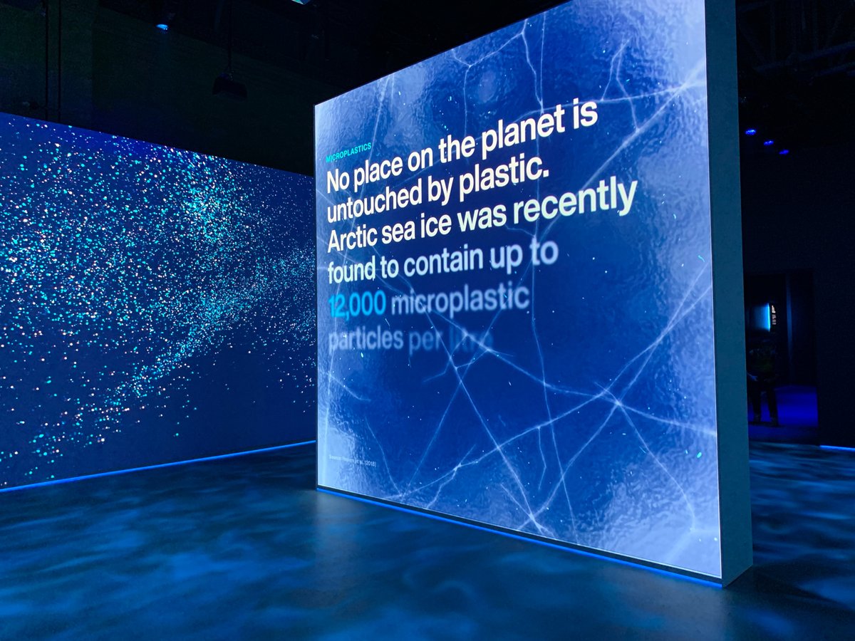 set__reset's tweet image. New work: Images of our full room installation for @theblueparadox exhibition. Displaying the true impact of ocean plastic pollution through immersive visualisation and animation. #dataviz #dataart #exhibition