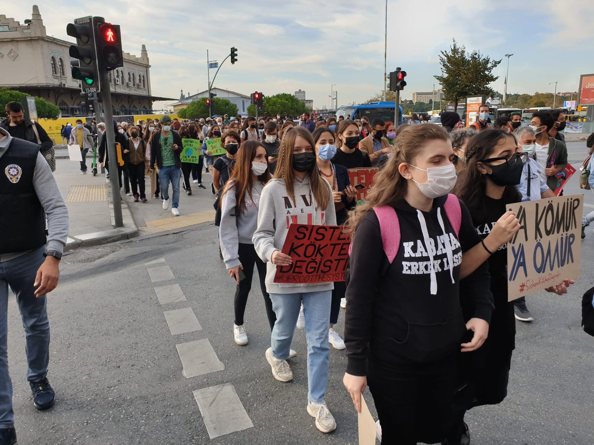 Deniz4Future tweet media