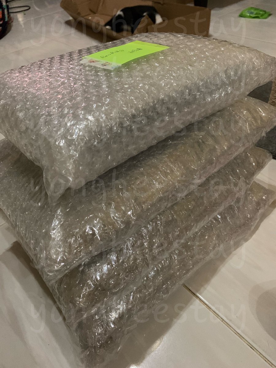 yongheestay's tweet image. #yongheeupdate 

i’m so done🗿 i hate packing with posters🤣 but it’s all good now (see what i did there?) as i said! i’ll post all of this out tomorrow~!! hoping it’ll arrives to you asap and in a good condition❣️❣️❣️❣️ anything i’ll update in my masterlist~! (link on pinned!)