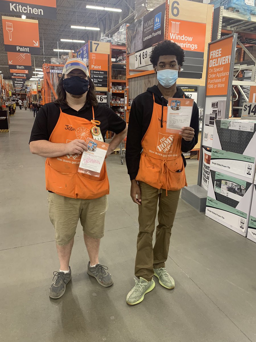 Shout out to Vince in D59 for taking care of our aisles and DS Josh for teaching our associates how to work safely! <a href="/KeislingVicky/">Vicky Keisling</a> <a href="/Eye_Sick_THD/">Isaac Nichols</a> @CJcoates4