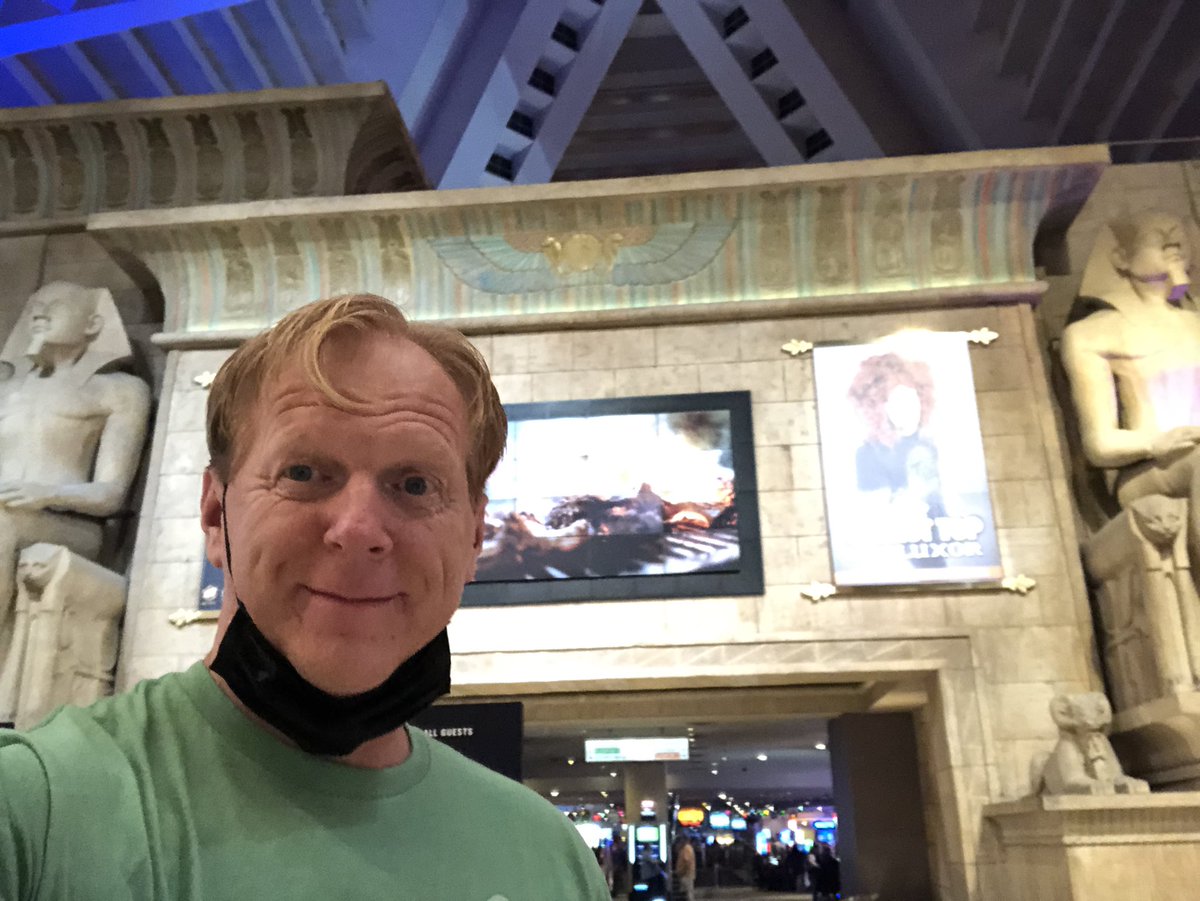 andy_masters's tweet image. Just presented for Govt &amp;amp; Healthcare leaders in New Mexico &amp;amp; Nevada about Leadership during challenging times. Also able to catch Carrot Top at The Luxor! 

 #leadership  #hr #humanresources #hrtribe #keynote #meetingprofs #eventprofs #cmp #sgmp #cgmp #shrm #cae #asae
