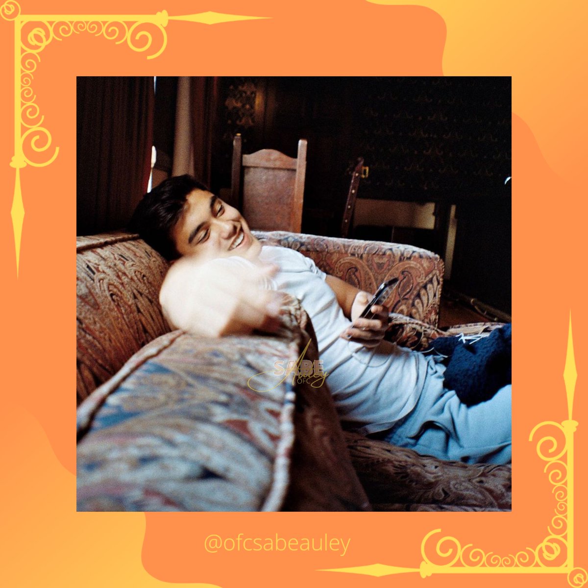 ofcsabeualey's tweet photo. Bailey comunicou nos seus stories que mais tarde irá fazer uma Live para responder perguntas!🧡💫 https://t.co/4ih8g0Bpg8
