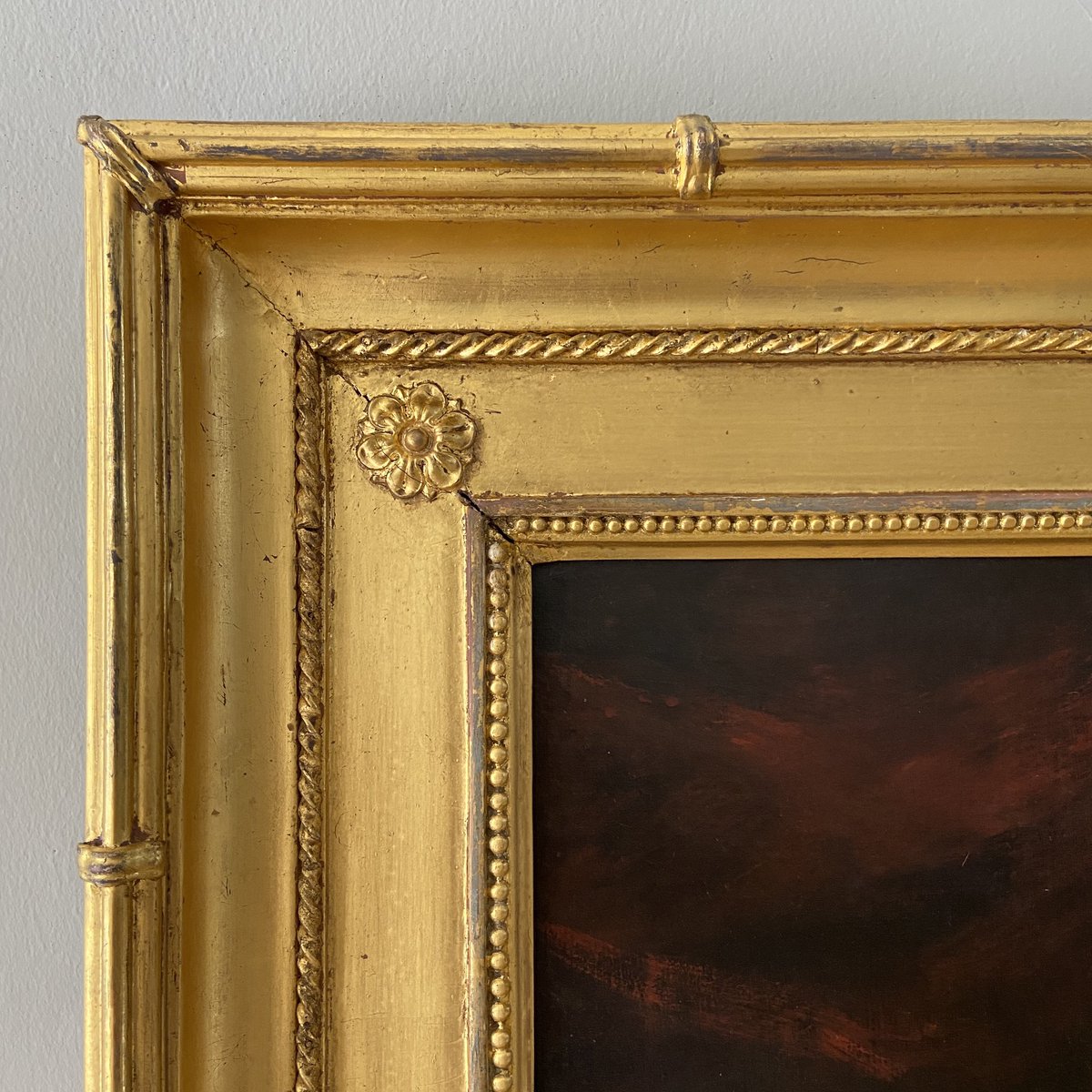 TheFineArtSoc's tweet photo. #framesfriday: the Raeburn Frame
For Sir Henry Raeburn the frame was an integral part of the image, contributing substantially to the overall presentation of the sitter. Raeburn’s choice of picture frame was neoclassic, with straight edges and a little restrained ornamentation. https://t.co/pupZgLgmn7