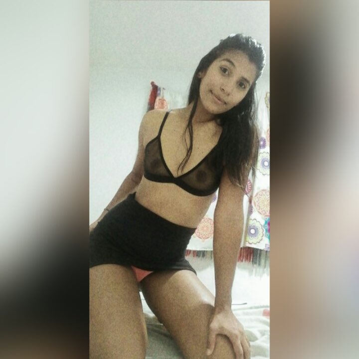 Giseel_OpenMind's tweet photo. Te gustaría ver cómo me masturbo 🔥
Dale RT a mi contenido🔞
Y subo mi primer video tocándome https://t.co/JinenHlUnG