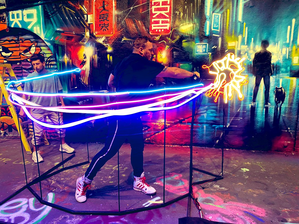 wemakestuffteam's tweet photo. Down near @LeakeStArches? Come check out @DanKitchener’s incredible #LostJudgmentMural which we worked on with @SubstanceGlobal 💥💙💜💥 https://t.co/KaFY9XsMMg