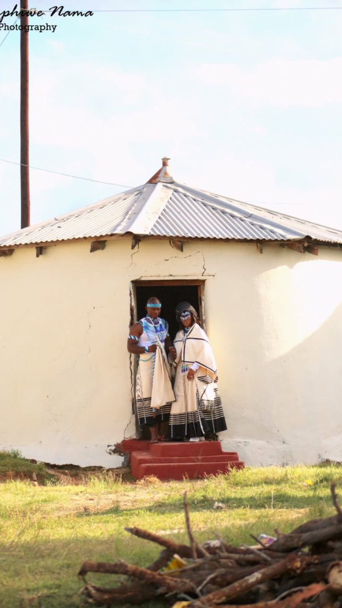 unathisobekwa's tweet photo. Thina sizwe sakwa Xhosa sithi Happy Heritage day https://t.co/W1tXMsIpWP