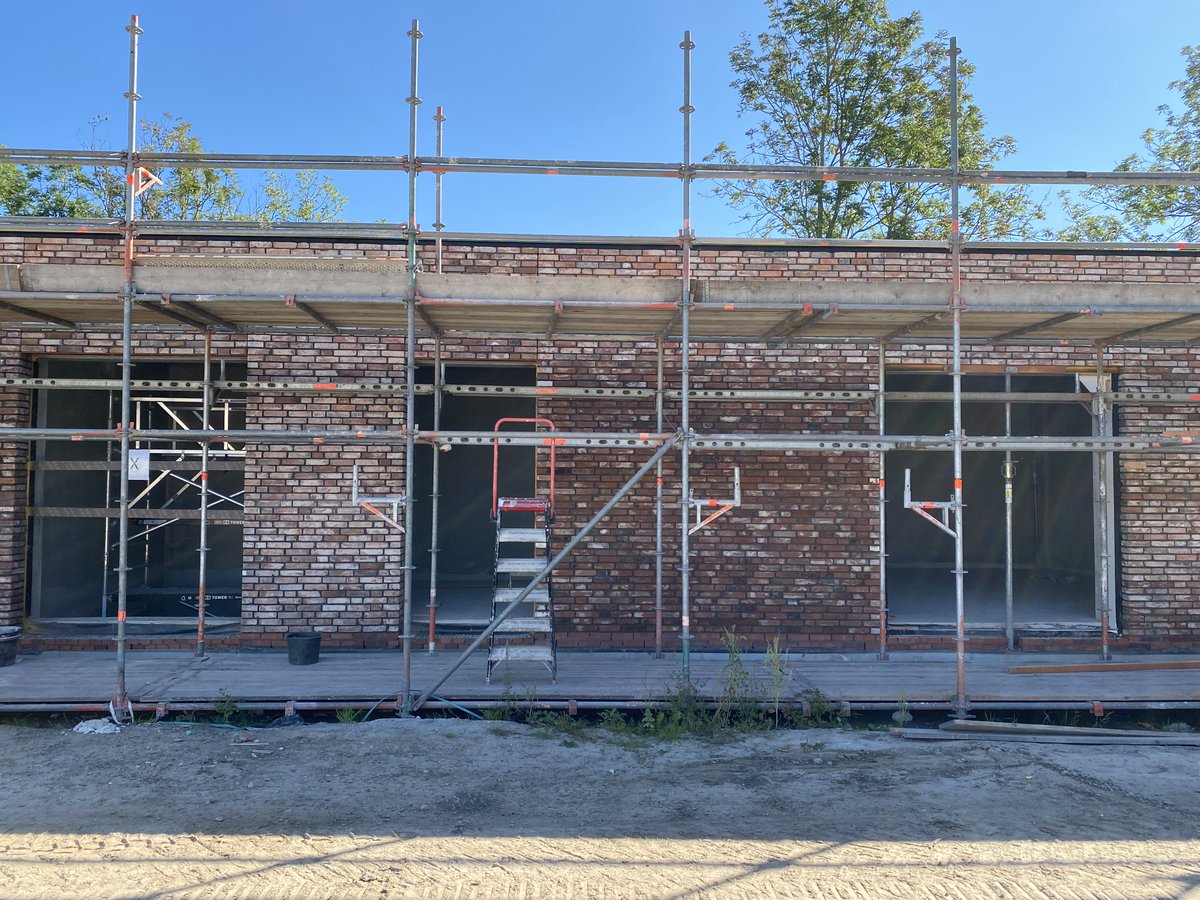 Zelfs het techniekgebouw van <a href="/detirrel/">Detirrel</a> voldoet aan de visie: oud en jong ontmoeten elkaar onder 1 dak. De modernste, duurzaamste installaties krijgen onderdak in een gebouw dat er al eeuwen lijkt te staan. detirrel.nl/nieuws/histori…
#hethogeland #harwig #rottinghuis