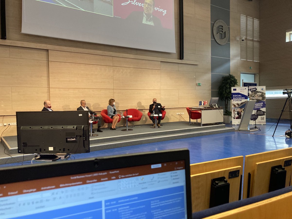 SakuraManon's tweet photo. Session 2 #socialbusinessforum #seedhub_  the panel discusses solutions for housing for people who need care and their careers. https://t.co/Z51iYjsd6d