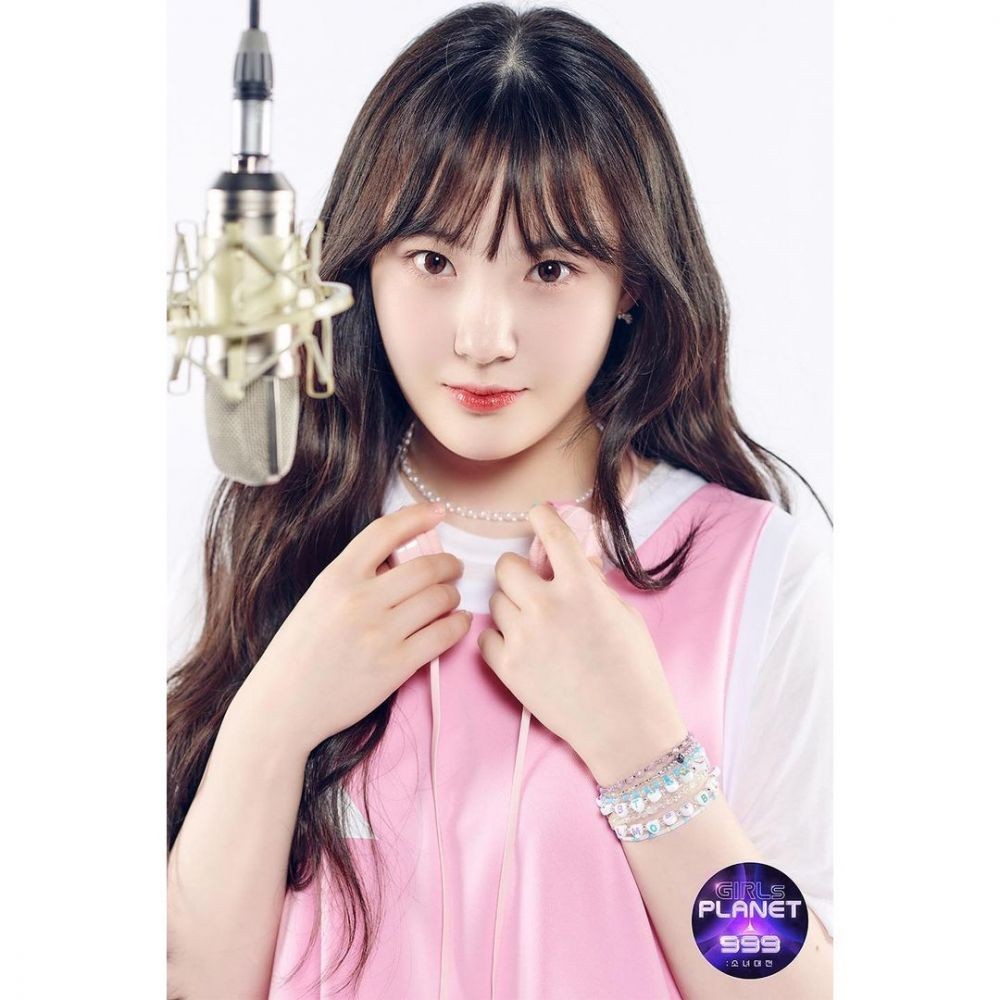 xiuflavour's tweet photo. Please tell me i'm not the only one who think girl planet 999 Kim Chaehyun looks like Suho and Kim Suyeon looks like Xiumin 😭

No hate just everytime i watch girls planet 999 i feel strange to see suho and xiumin in a girl version 😭 https://t.co/TPPUM0cL24