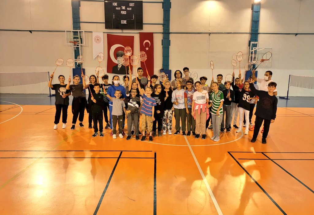 📍 Sapanca İlçe Spor Müdürlüğü

Sapanca da Badminton 🏸 sporcularımız bu hafta çok #BeActive olarak antrenmanlarına aralıksız devam ediyor. #AvrupaHareketlilikHaftası