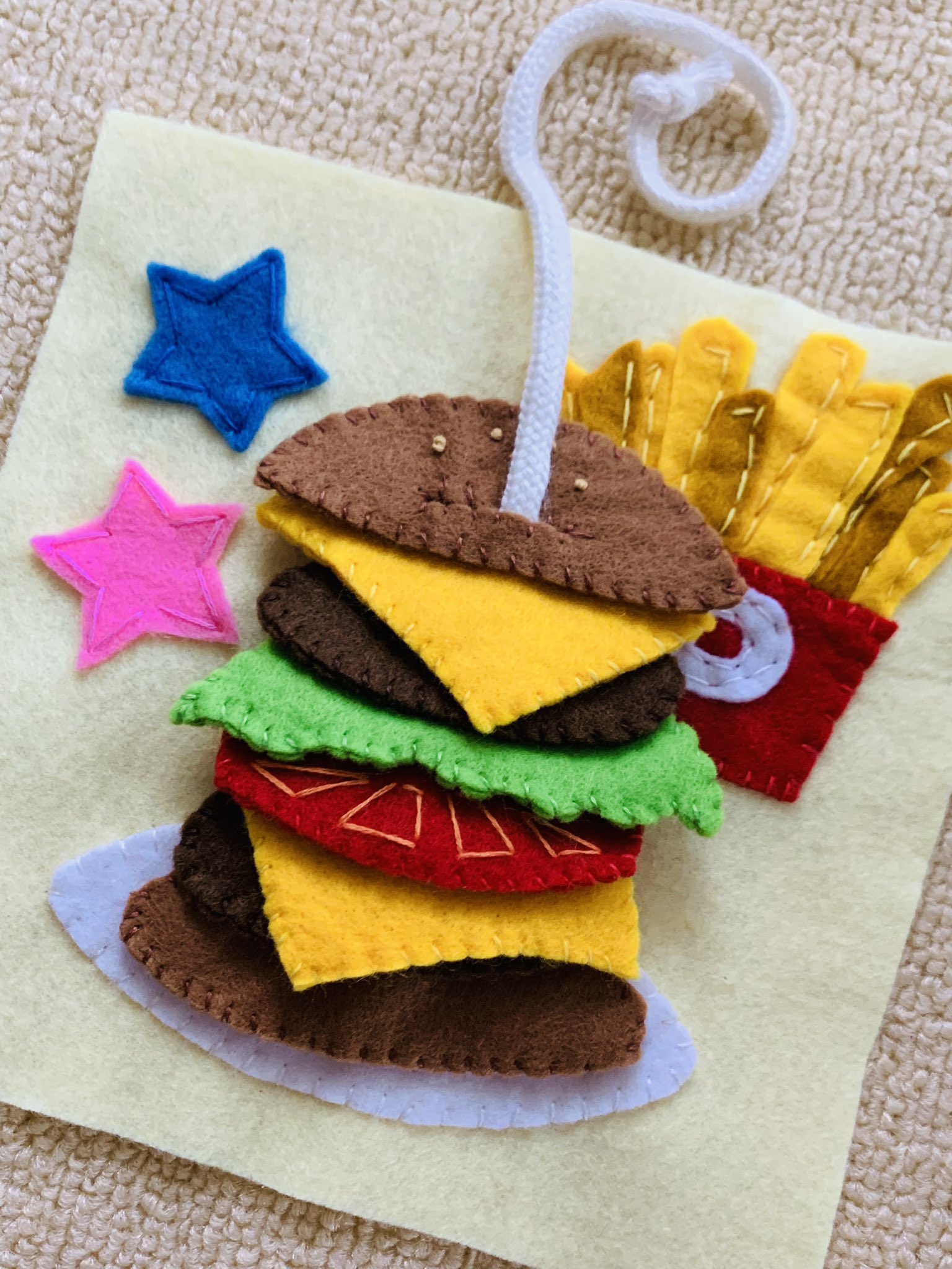 Twitter 上的 ちゃぼ ハンバーガーってほんと可愛い 布絵本 フェルト ハンバーガー ハンドメイド 手芸 可愛い食べ物 T Co Hwn7gzyqhn Twitter