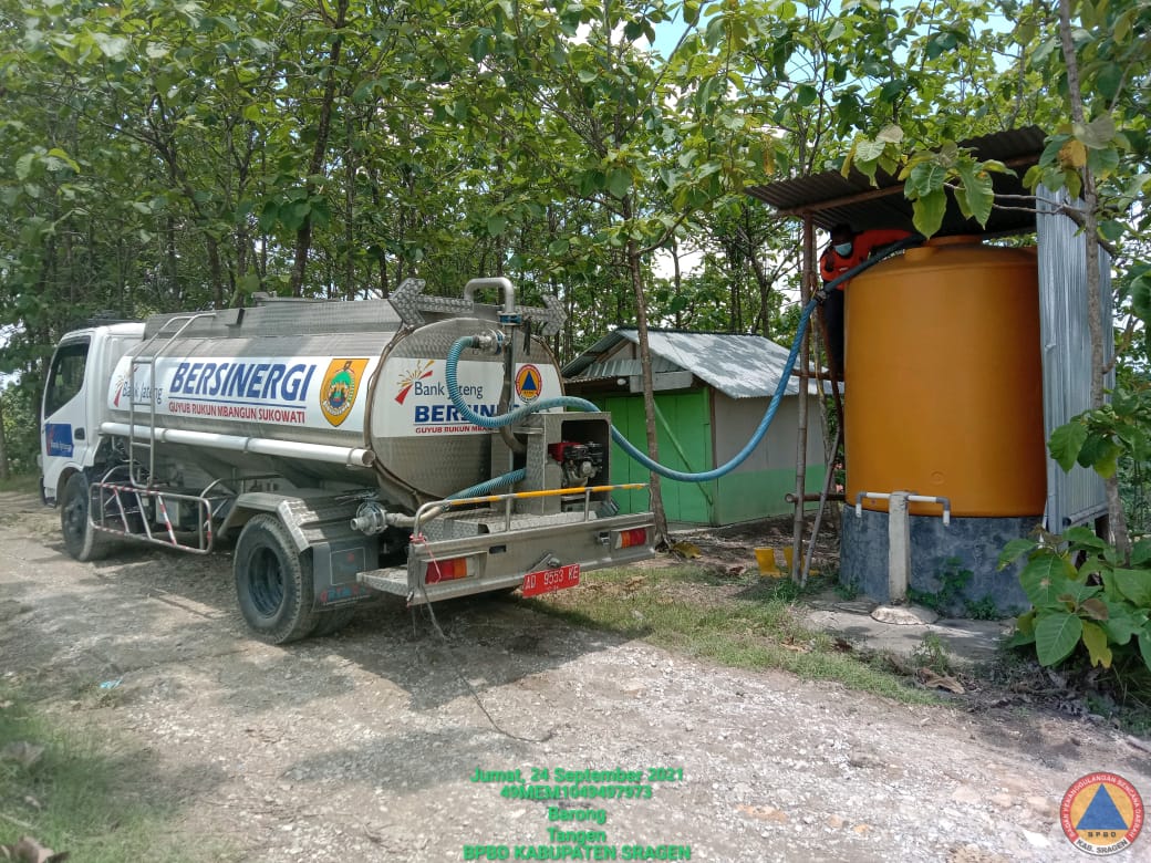 BPBD KAB. SRAGEN (@bpbd_sragen) on Twitter photo Hai Sobat Tangguh. Kabupaten Sragen di masa masa musim peralihan / Pancaroba Di hari Jumat, 24 September 2021 BPBD Kabupaten Sragen mendistribusikan Air Bersih sebanyak 15.000 untuk warga yang terdampak bencana kekeringan di desa Galeh, Kec. Tangen
<a href="/bpbdjateng/">BPBD Provinsi Jawa Tengah</a> <a href="/BNPB_Indonesia/">BNPB Indonesia</a> Hai Sobat Tangguh. Kabupaten Sragen di masa masa musim peralihan / Pancaroba Di hari Jumat, 24 September 2021 BPBD Kabupaten Sragen mendistribusikan Air Bersih sebanyak 15.000 untuk warga yang terdampak bencana kekeringan di desa Galeh, Kec. Tangen
<a href="/bpbdjateng/">BPBD Provinsi Jawa Tengah</a> <a href="/BNPB_Indonesia/">BNPB Indonesia</a>