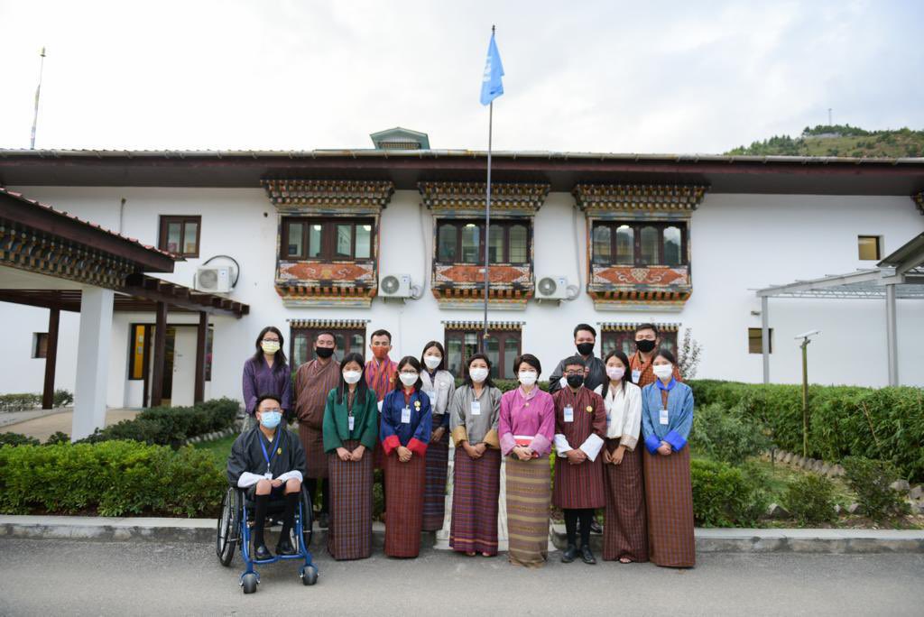 AzusaKubota's tweet photo. @UNDP_Bhutan had a fruitful exchange with the students of @BhutanLaw as we collaborate on #legal aid &amp; awareness dissemination. Discussed how we could enhance #AccessToJustice for all &amp; #LeaveNoOneBehind, considering vulnerabilities &amp; diversity in the society. @DemaLham11 https://t.co/QBsQgSklZZ