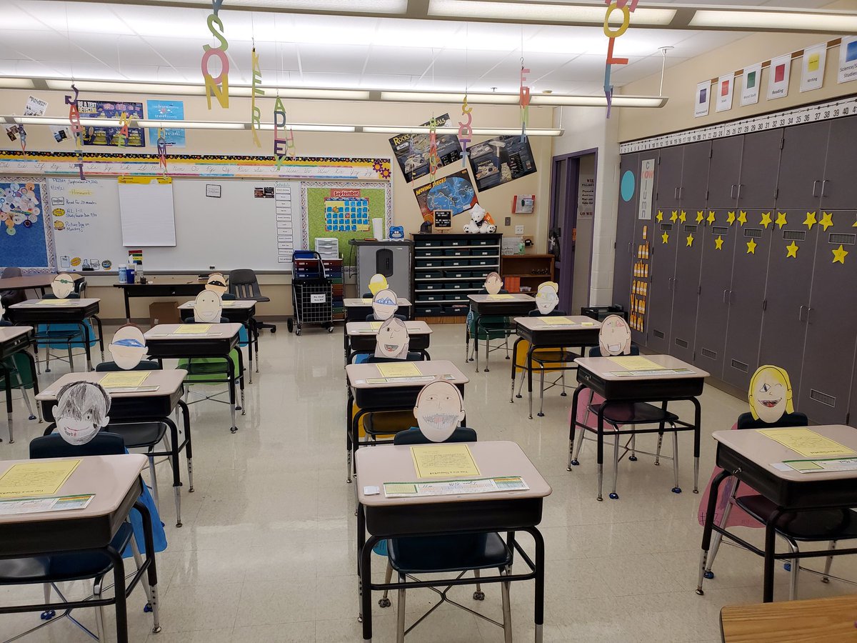 MrsSchmidtOJR's tweet photo. Anxiously awaiting the arrival of my superheros! Today we are celebrating our superpowers (math, writing, art,etc.) starting with a letter for each student from a special adult telling them why they think they are a Super Kid. 😊 #WhatMakesFCSpecial @OwenJRobertsFC https://t.co/2B0348pvMR