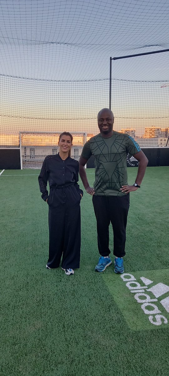 vivienboyibanga's tweet photo. Inauguration @lefivefc Paris 18 : Merci à tous ceux qui sont venus soutenir ce beau projet à #Paris18 soutenu par @adidasfr
Force aux animateurs de la soirée @Vanessalemoigne
@Dandyguel dans leurs projets.
#lefivefc #inaugurationFIVEParis18 #portedelachapelle #paris https://t.co/GGn40YiLHX