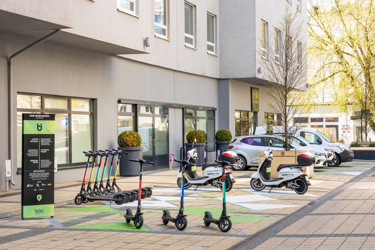 MobilneMiasto's tweet photo. @RafalZgorzelski @PKP_SA Zapraszamy #PKPMobility do współpracy na rzecz współdzielonej mobilności oraz parkingów z ładowarkami dla 🚲🛴🛵🚗🚖📲 w ramach @HubyMobilnosci https://t.co/ygGy7p8SJ7