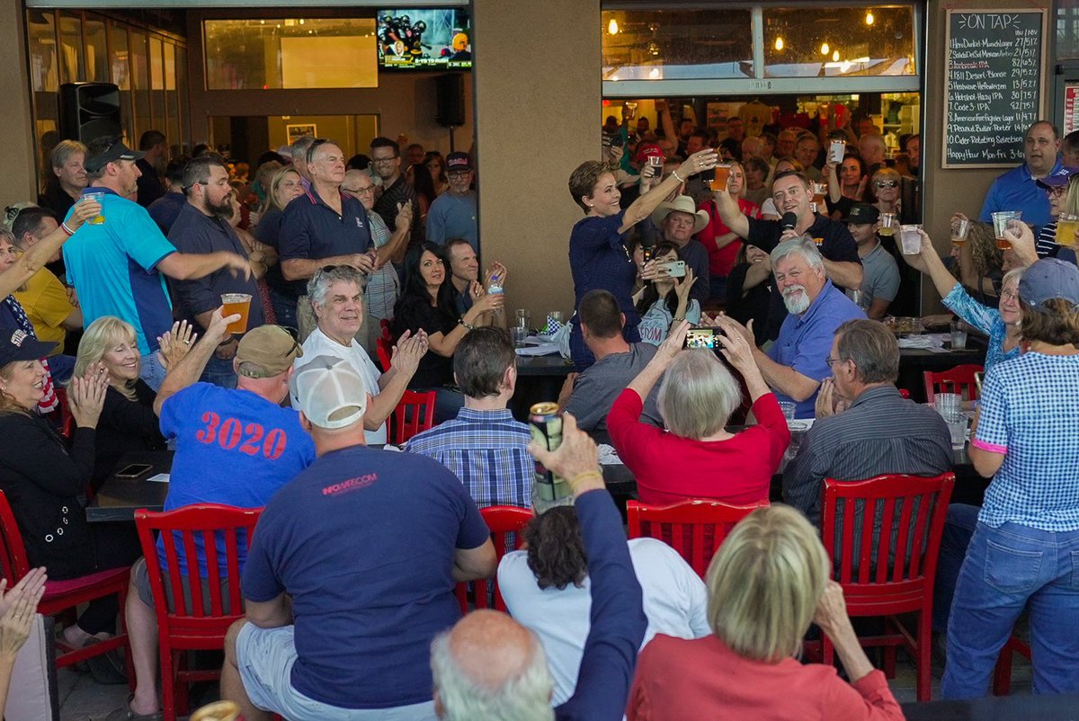 KariLake's tweet photo. What a great time in Tucson! Thank you @GarretLewis and Firetruck Brewing Company. Let’s do it again soon!
#BeerClubForMen https://t.co/UnroySdnO1
