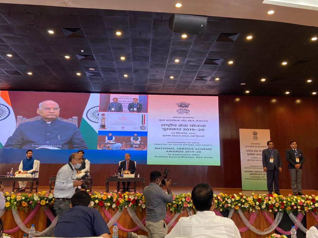 NSS India (@_nssindia) on Twitter photo Prof. Pratap Jyoti Handique, VC along with Dr. Ranjan Kumar Kakati,NSS PC received University Level NSS Award 2019-20 conferred by Hon. President of India.
<a href="/ianuragthakur/">Anurag Thakur</a> <a href="/YASMinistry/">YAS Ministry</a> <a href="/NisithPramanik/">Nisith Pramanik</a> Prof. Pratap Jyoti Handique, VC along with Dr. Ranjan Kumar Kakati,NSS PC received University Level NSS Award 2019-20 conferred by Hon. President of India.
<a href="/ianuragthakur/">Anurag Thakur</a> <a href="/YASMinistry/">YAS Ministry</a> <a href="/NisithPramanik/">Nisith Pramanik</a>