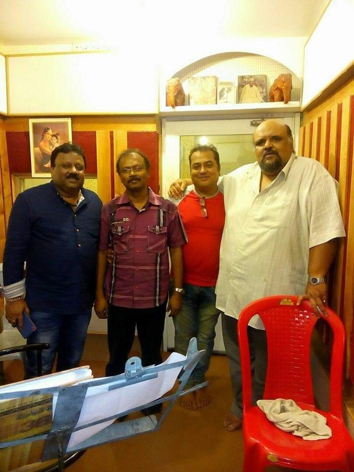 Koko_MusicIsLyf's tweet photo. Renowned Singer #PratikChowdhury's last song "Madoler Tale Tale" in my composition for film "Jokhon Ratri Name".Below with me &amp; Pratikda, seen frm (L) producer #YusufKhan, Story-Script-Lyricist #NareshPatghara. Few mins left for the film release .You are dearly missed Pratikda. https://t.co/vXWVRPpW7x