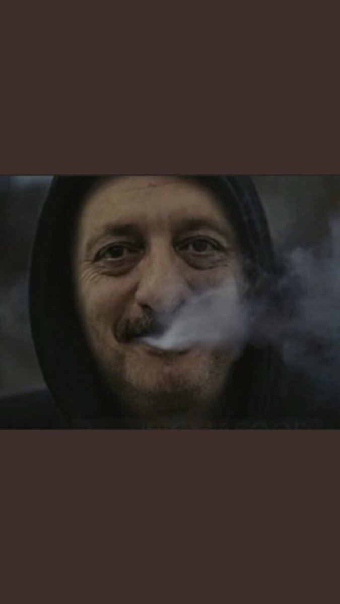 خیلی دوست دارم وقتی یکی راجع به اینکه چرا یه کاری رو کردم ازم سوال می‌پرسه بگم شرایط اینجوری ایجاب میکرد، ولی چون معنیشو بلد نیستم معمولا میگم گوه خوریش به تو نیومده.