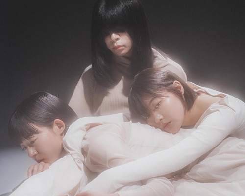 Billboard_JAPAN's tweet photo. 羊文学、自身初となるBillboard Live公演が決定 https://t.co/bpAZZJTQzJ https://t.co/mO9DaMRSjv