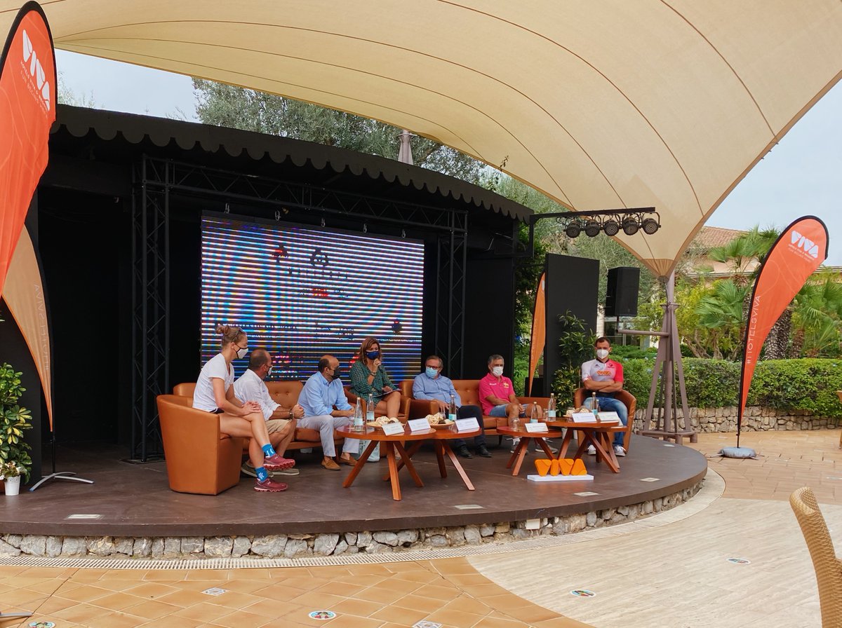 HotelsVivaSport's tweet photo. Rueda de prensa + almuerzo de bienvenida a los participantes de la #M1406 en nuestro hotel #VIVABlue. 
¿Estáis listxs para mañana? ¡Vuelve la larga distancia a las #islasbaleares con el @mallorca140_6 Triathlon! 💪

#HotelsVIVA #VIVAsports #triathlon #triathlonlife https://t.co/UQvDCyjpK4