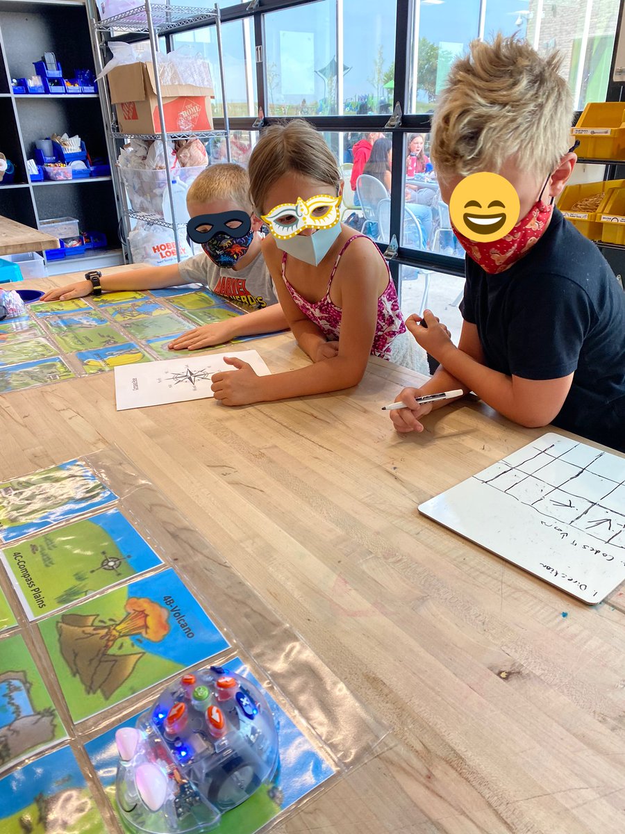 1st Gr Ss <a href="/SHPK8/">Cyrus Weinberger</a> using <a href="/BeebotCo/">BeeBot.co</a> to learn directional terms. Using a compass rose, Ss program their beebot to move across the treasure island!! DM if you would like the resouces. #coding #StVrainStorm