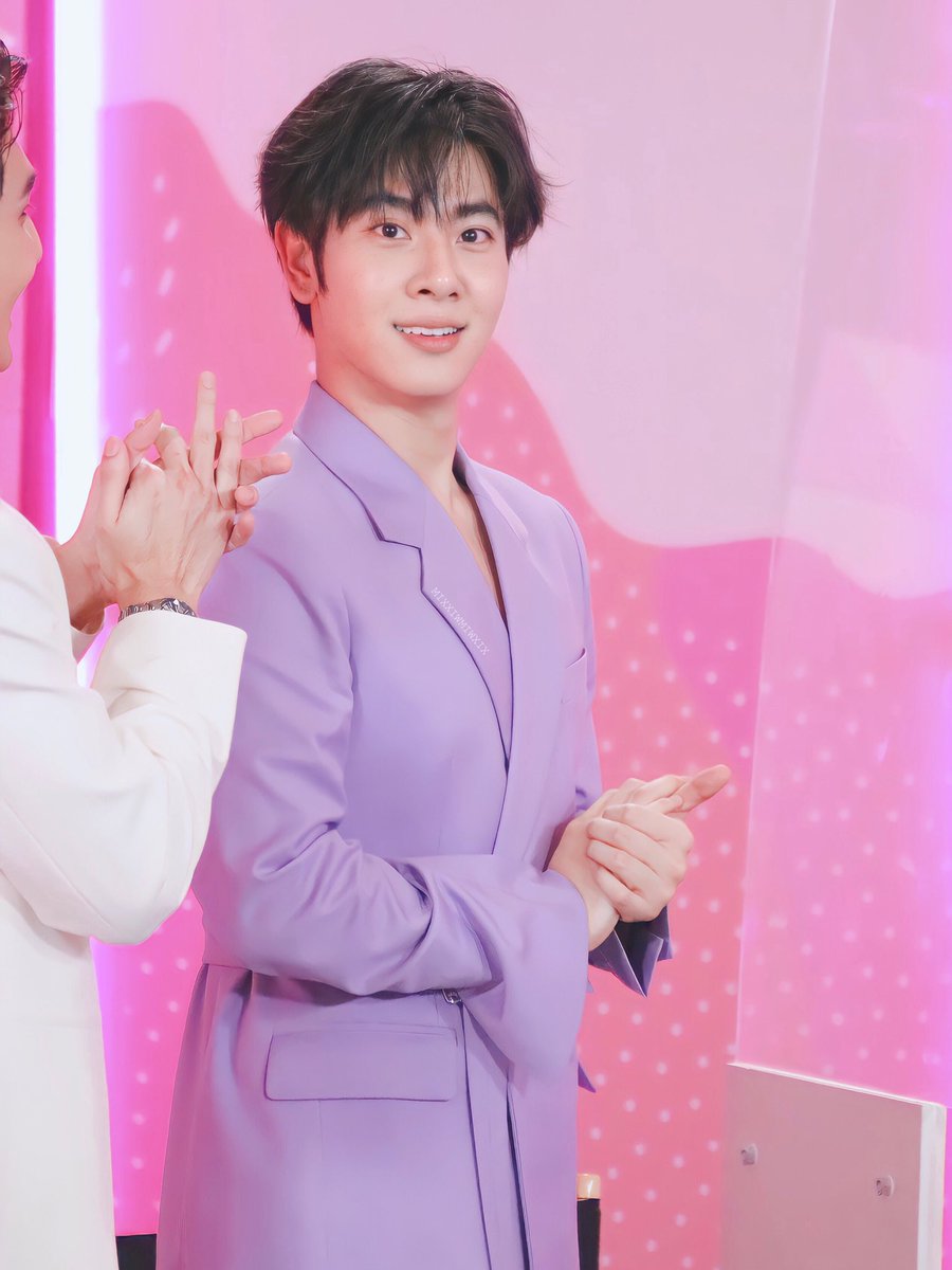 mixxiwmiwxix's tweet photo. ใครเลิ่กลั่ก ไม่มี๊
#เอิร์ทมิกซ์ #Mixxiw #EarthPirapat
#ILYLifeMissionWithEarthMix https://t.co/MCRPWD69qt