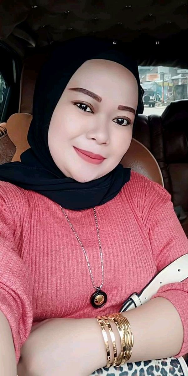 lilik_wuland's tweet photo. Bikin sange gak wifeku 🤭 https://t.co/ew30TDJQrk