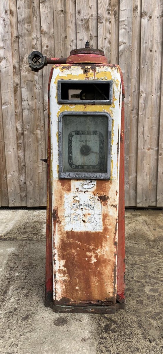 UKREST0RATI0N's tweet photo. UK Restoration’s latest fully restored Avery Hardoll Petrol Pump with full internals in Shell Livery.

#vintage #vintageshell #Shell #averyhardoll #restoration #petroliana #restorationproject #restore #petrolpumprestoration #vintagepetrolpumprestoration #automobilia #petrolpump https://t.co/ZVFNdppUvi