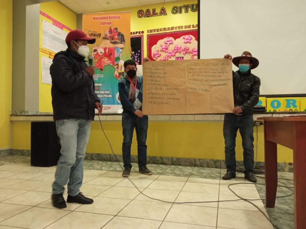 dhsfcusco's tweet photo. #Espinar #Cusco
#DHSF participó en la capacitación organizada por la Federación Unificada de Campesinos de Espinar para sus diferentes bases. Expuso sobre funciones de las #JuntasDirectivas comunales y las #RondasCampesinas. La capacitación fue #Coporaque, #Yauri y #Pallpata. https://t.co/19Lr9eZIv2
