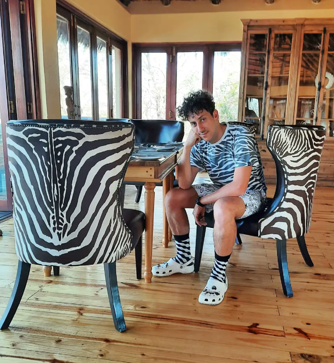 schalkiebez's tweet image. A few zebras and 2 crocs... and we haven't even gone on a game drive yet!

I won't have any kind of signal for the next day or two, but if you do, treat yourself and watch my interview with @Moonsanelly on @BET at 9:30pm tonight! 

@scottishleader
#MadnessMethod