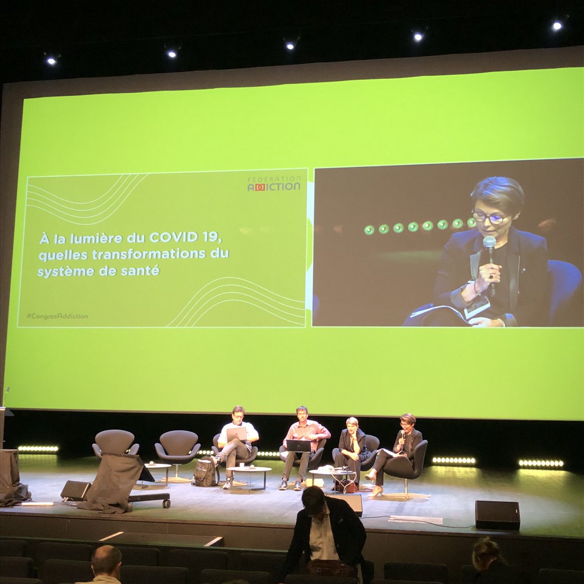 La dernière session du #congresFA commence! Avec ⁦<a href="/FedeAddiction/">Fédération Addiction</a>⁩ ⁦@HenriBergeronSP⁩ ⁦@mauffretunhaj⁩ et ⁦<a href="/SFSPasso/">Société Française de Santé Publique</a>⁩ et à suivre en live : congres.federationaddiction.fr