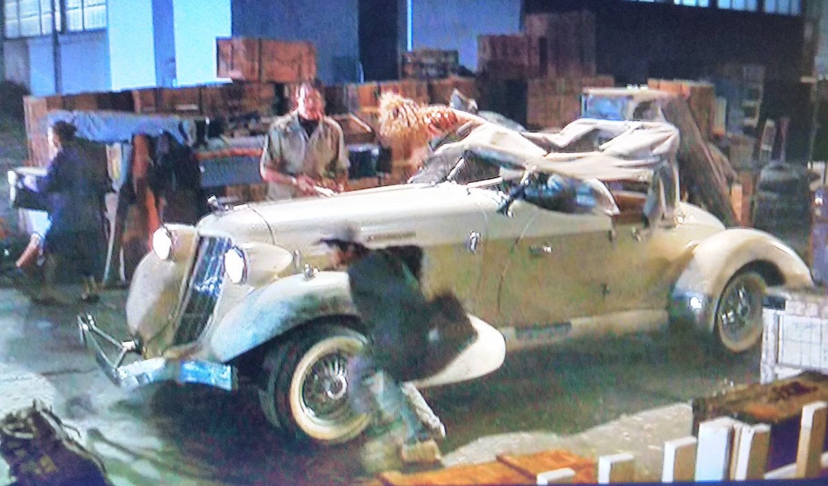 ペガサス ｐｇｓ على تويتر インディー達が乗ってる車は アメリカの自動車会社オーバーン社の オーバーン スピードスター851 Auburn Speedster851 です 金曜ロードショー 魔宮の伝説 インディ ジョーンズ