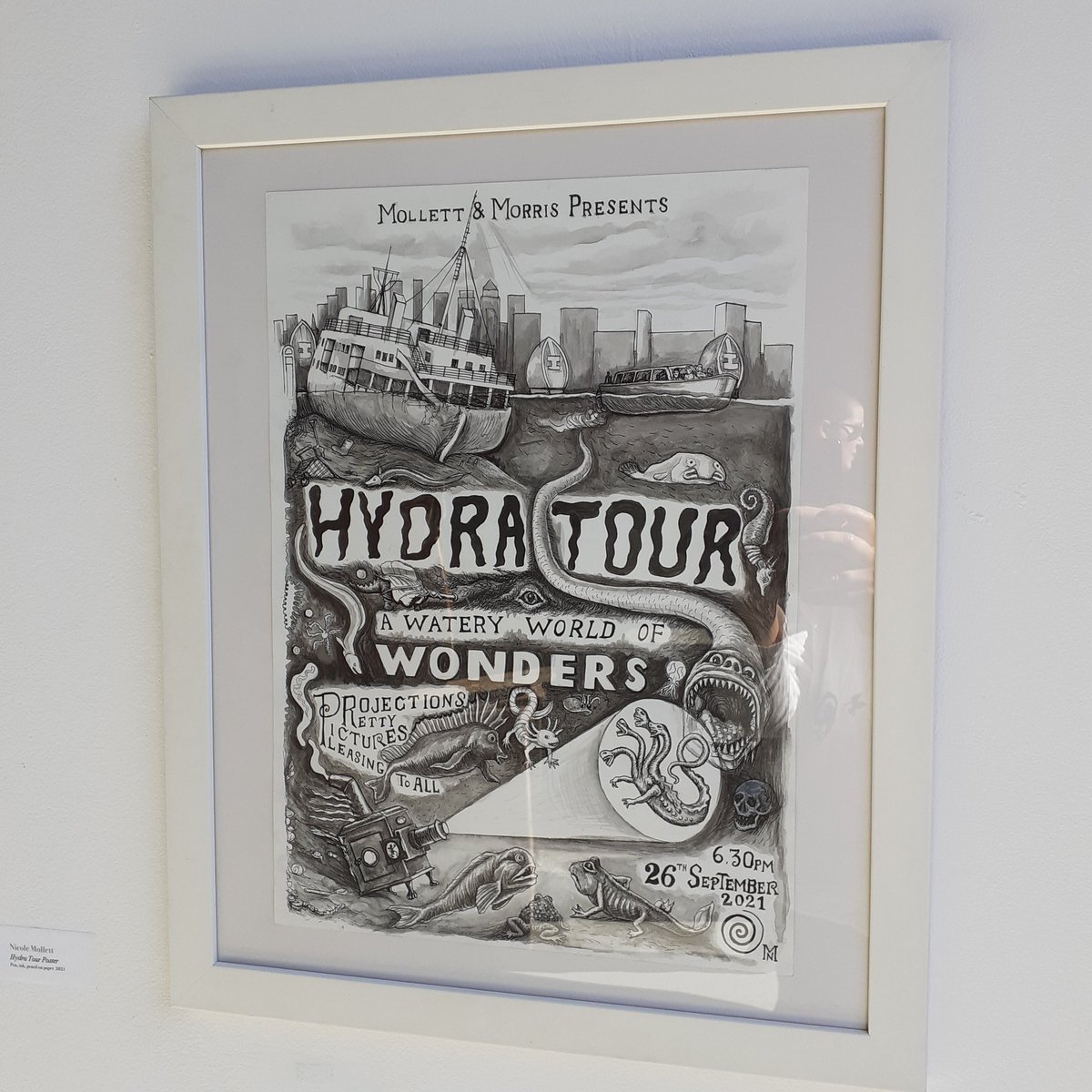 NicoleMollett's tweet photo. Foredging walk led by @ClareQualmann part of #Hydracity @InspiralLondon it is the exhibitions last weekend @ThamesSideSE18 #Woolwich #Greenwich https://t.co/dDNRt33mXv