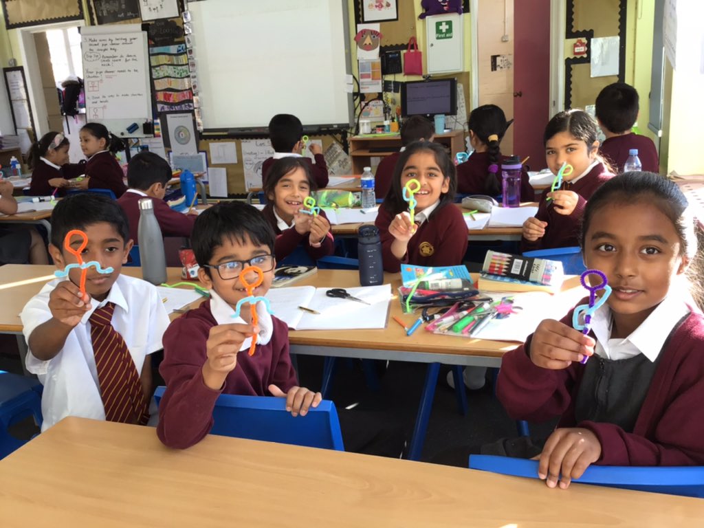 MountStewartSch's tweet photo. Today we have been creating pipe cleaner dolls and writing instructions about how to make it! It was so much fun! #tmssyear3 #tmsswriting https://t.co/zTNDBxE0mV
