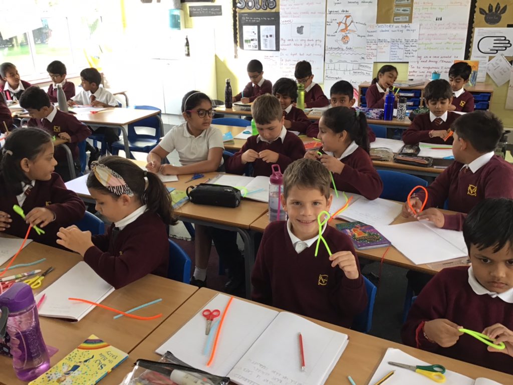 MountStewartSch's tweet photo. Today we have been creating pipe cleaner dolls and writing instructions about how to make it! It was so much fun! #tmssyear3 #tmsswriting https://t.co/zTNDBxE0mV