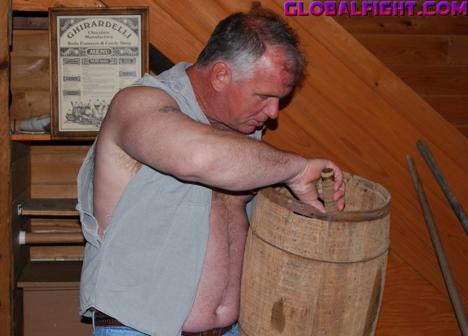1 pic. MEET A COWBOY from https://t.co/SE8kNUjrU4 profiles #cowboy #cowboys #silverdaddy #silverfox #silverdaddies