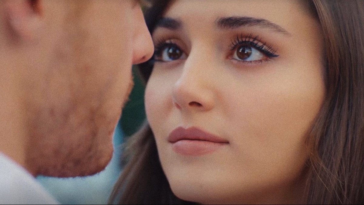 divs_429's tweet photo. “one day when you become a bride..”

it took years for her to be his bride yet 
the love passion between them only got intensified with years;
their love>>>>
#SenÇalKapimi #KeremBürsin #HandeErçel #EdSer https://t.co/JUzQ1ED1u0