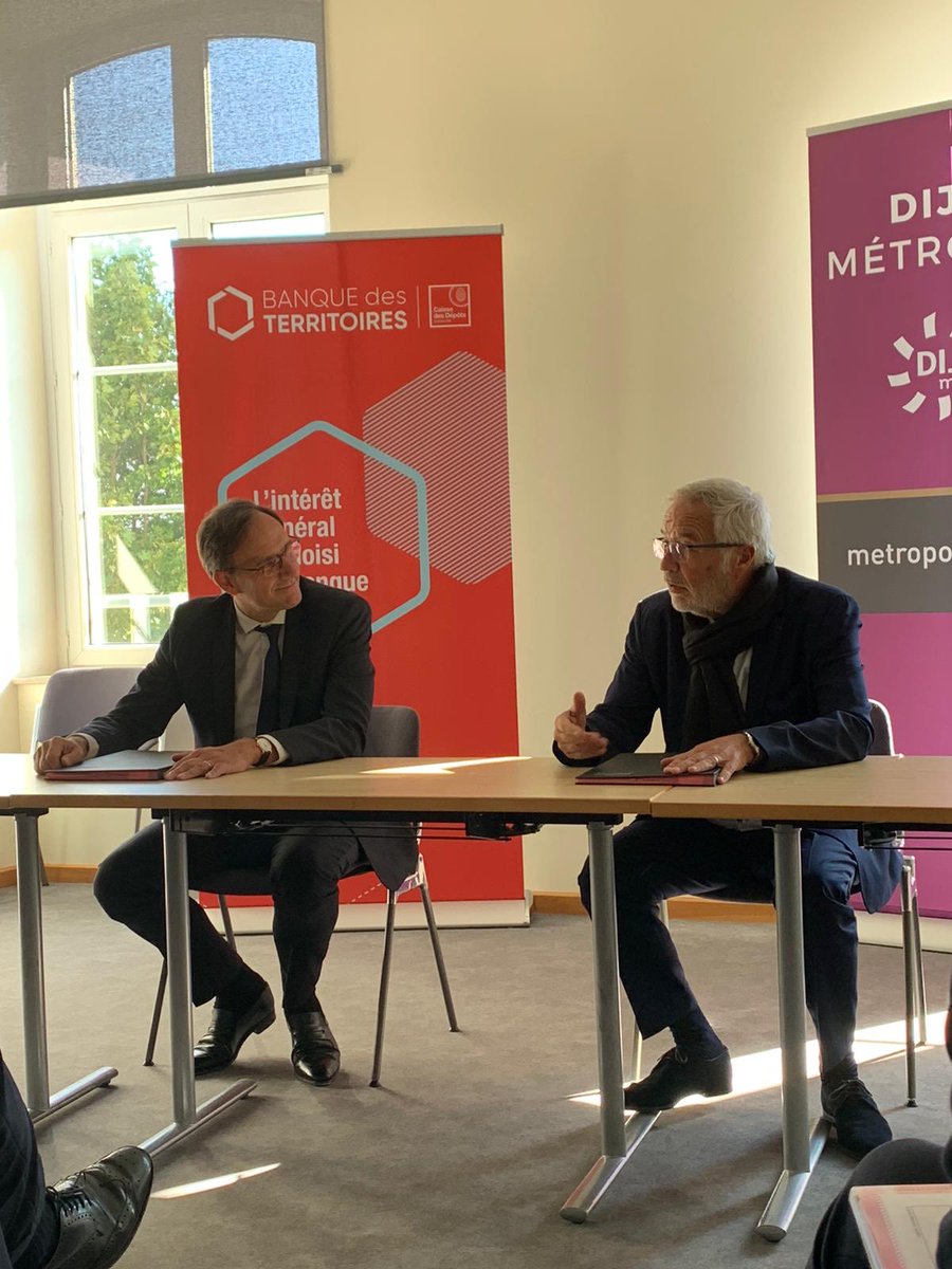 Fier de signer avec ⁦<a href="/frebsamen/">François Rebsamen</a>⁩ maire de ⁦<a href="/dijon/">Ville de Dijon</a>⁩ un mobi pret de 5 M pour financer l’acquisition de bus et de bennes a ordure à hydrogène grace aux équipes de ⁦<a href="/BdT_BFC/">Mathieu Aufauvre</a>⁩. La #transition #ecologique en marche <a href="/tortora/">Abigail Tortora</a> ⁦<a href="/gregoirepinson/">雯雯❤晋城-(个人兼职|个人|服务|个人服务)城区,高平市,阳城县,陵川县,沁水县,泽州县</a>⁩ ⁦<a href="/pcanfin/">Pascal Canfin</a>⁩