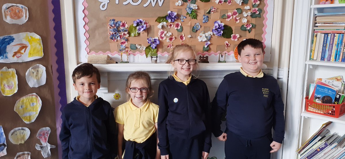 MissKWilliams3's tweet photo. Presenting our Criw Cymraeg for Dosbarth Merthyr Town! 👏⭐ @fcwpa @SharonPascoe123 https://t.co/WJFpaZylh8