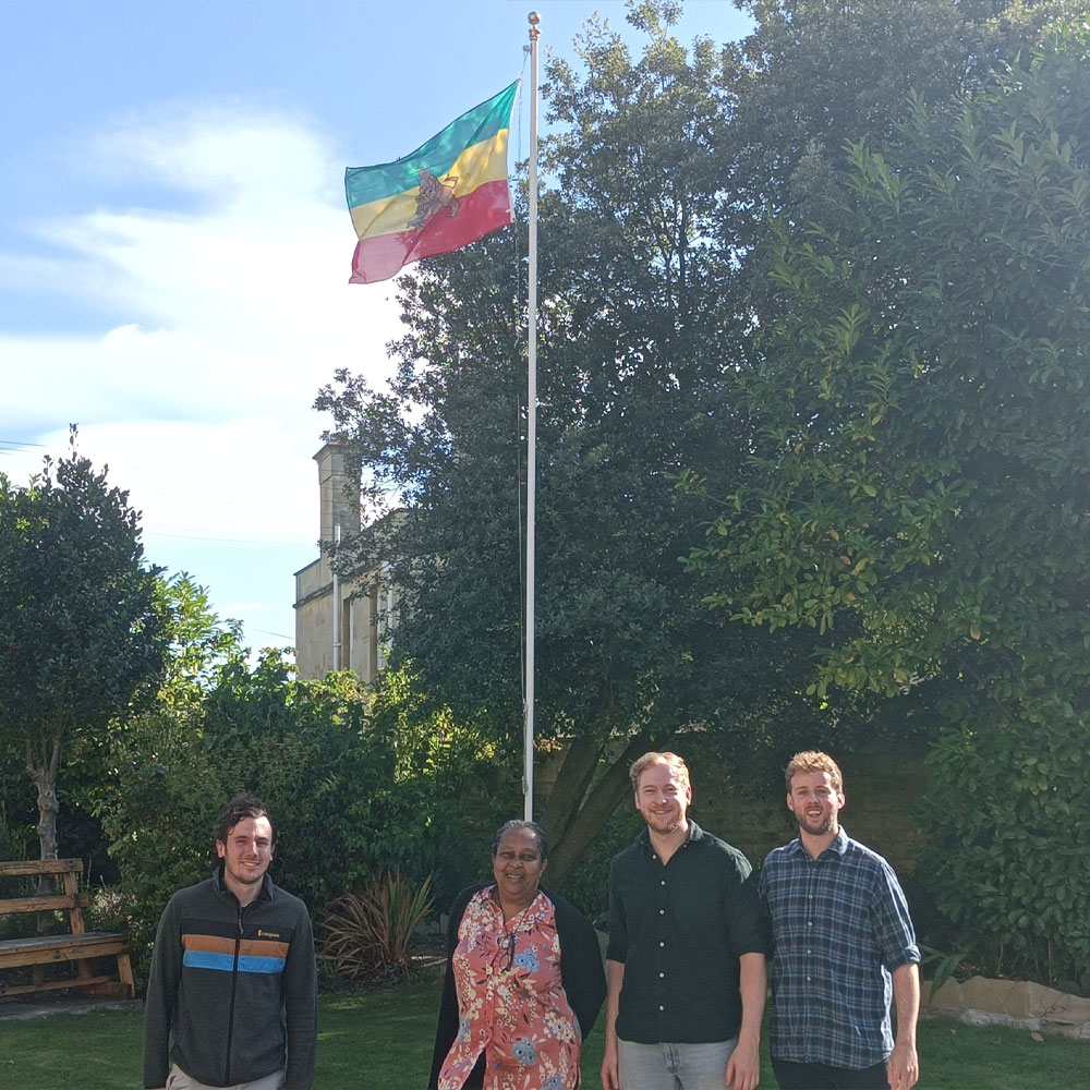 ArtsShowTweets's tweet photo. Had a brilliant time this morning meeting with @JamesCarlinBath @Mileslloyd98 from @banes3sg, and Pauline Swaby-Wallace from #BEMSCA. Feeling completely inspired by their work and supported in our aims β€οΈ. @FairfieldHouse_ is absolutely fantastic, a gem! #CommunityMatters #ArtsSW https://t.co/ERbaaVr53k