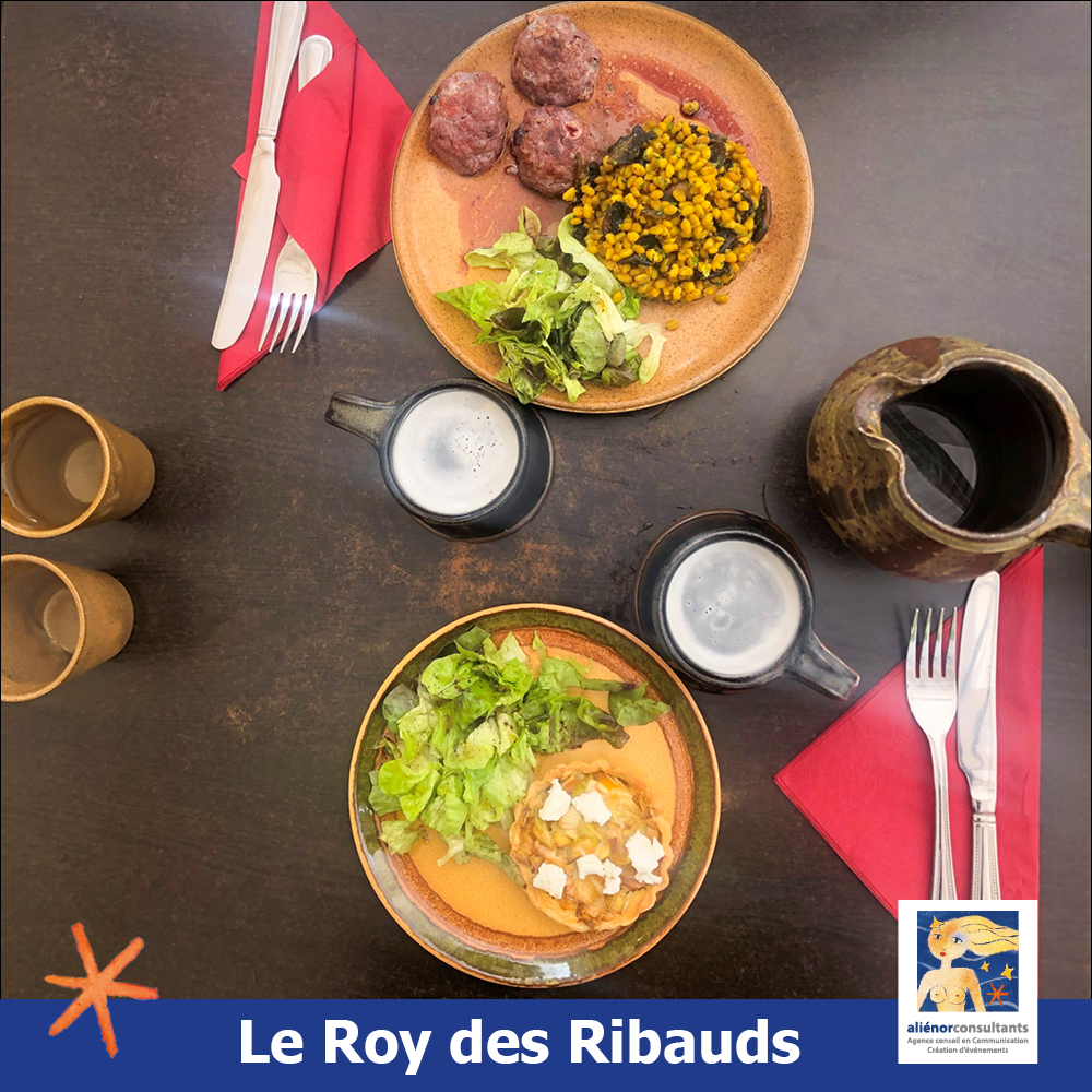 AgenceAlienor's tweet photo. Saveurs d'antan 🍽🥰
Quand une partie de l'équipe de l'Agence Aliénor découvre la taverne d'inspiration médiévale Le Roy des Ribauds face à la place Charles VII à @poitiers 
Accueil très chaleureux et un régal pour les papilles
#decouverteculinaire #poitierscentreville https://t.co/G7WN5lkQ5z