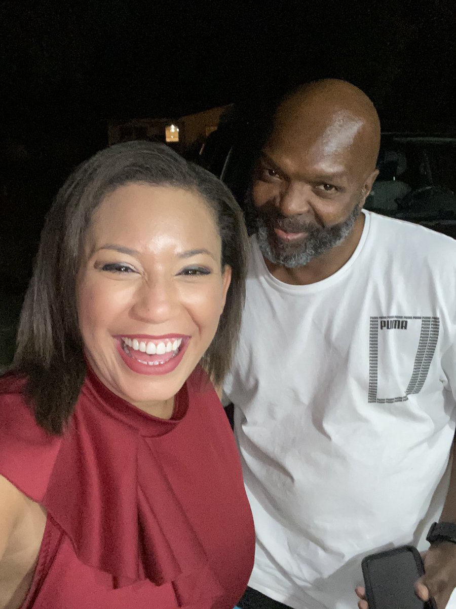 bdyonloib_o_xyz's tweet photo. Guess who’s in Htown! #RVAfam and @8NEWS photojournalist extraordinaire, Howie Williams! Help me wish him a very Happy Birthday. (📸: A little how it’s going vs how it started lol) https://t.co/cUYVHxihmF